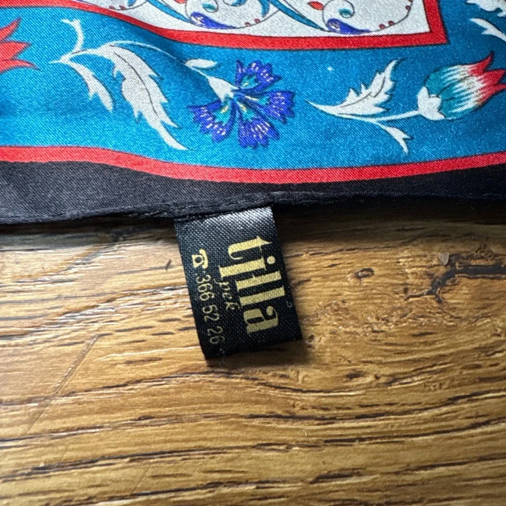 VTG Tilla 100% Silk floral Scarf shawl blue red made in Turkey 58x20 boho luxury